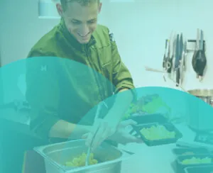 Chiel kan weer aan, in plaats van in zijn bedrijf werken